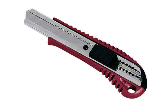 COUTEAU/CUTTER UNIVERSEL EN MÉTAL, 18MM KRAFTWERK (implant 1 & 2ml)